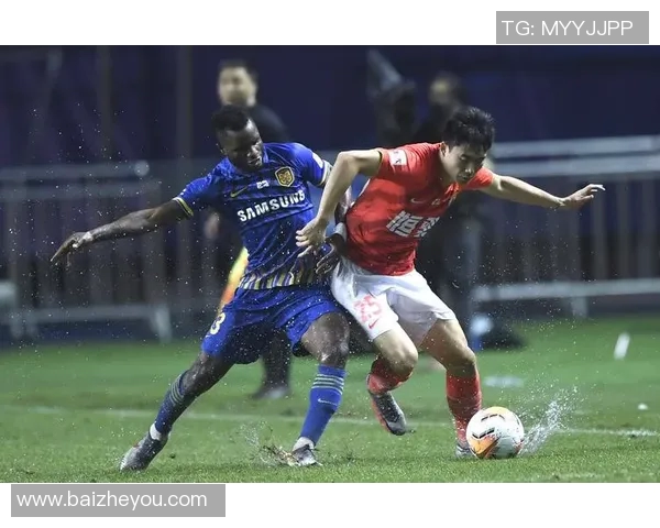 恒大与江苏苏宁激战正酣谁能在中超赛场上笑到最后